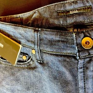 NWT BOSS Hugo Boss 28x34 Jeans